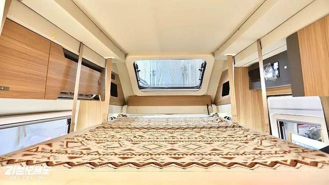 !这款飞翔T8铁C房车如何做到“配置拉满”?不朽情缘游戏手机版福特23T动力+无接缝车身(图3) !这款飞翔T8铁C房车如何做到“配置拉满”?不朽情缘游戏手机版福特23T动力+无接缝车身(图3)